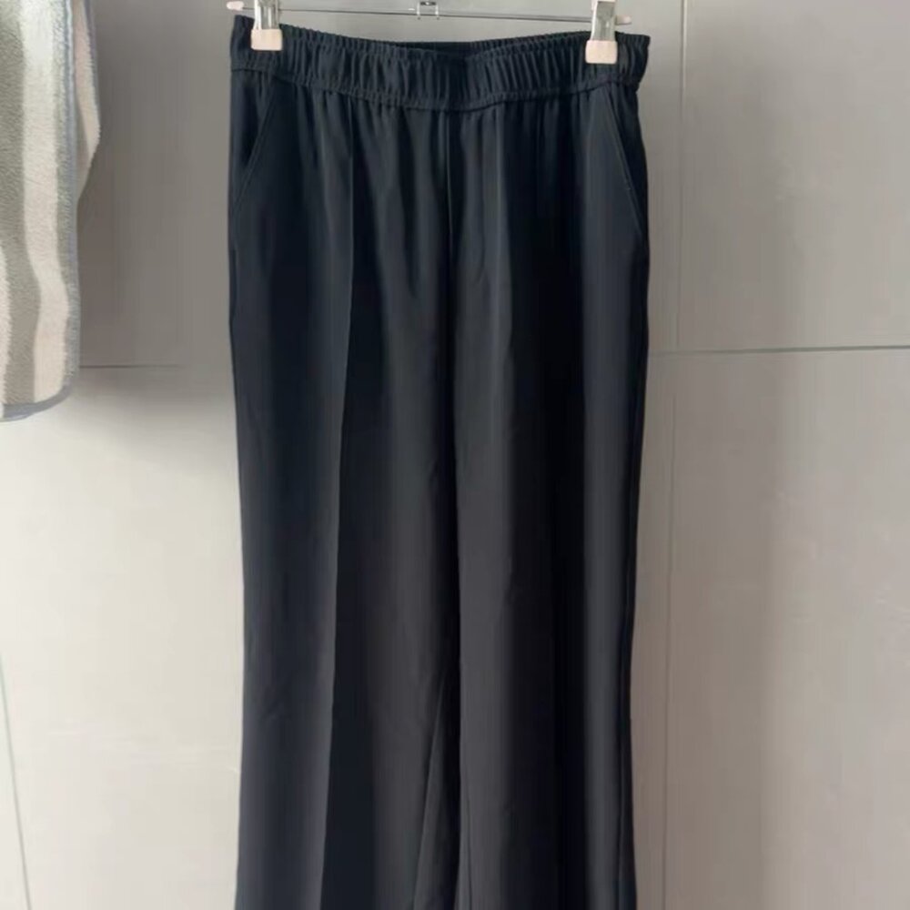 BLACK PANTS
